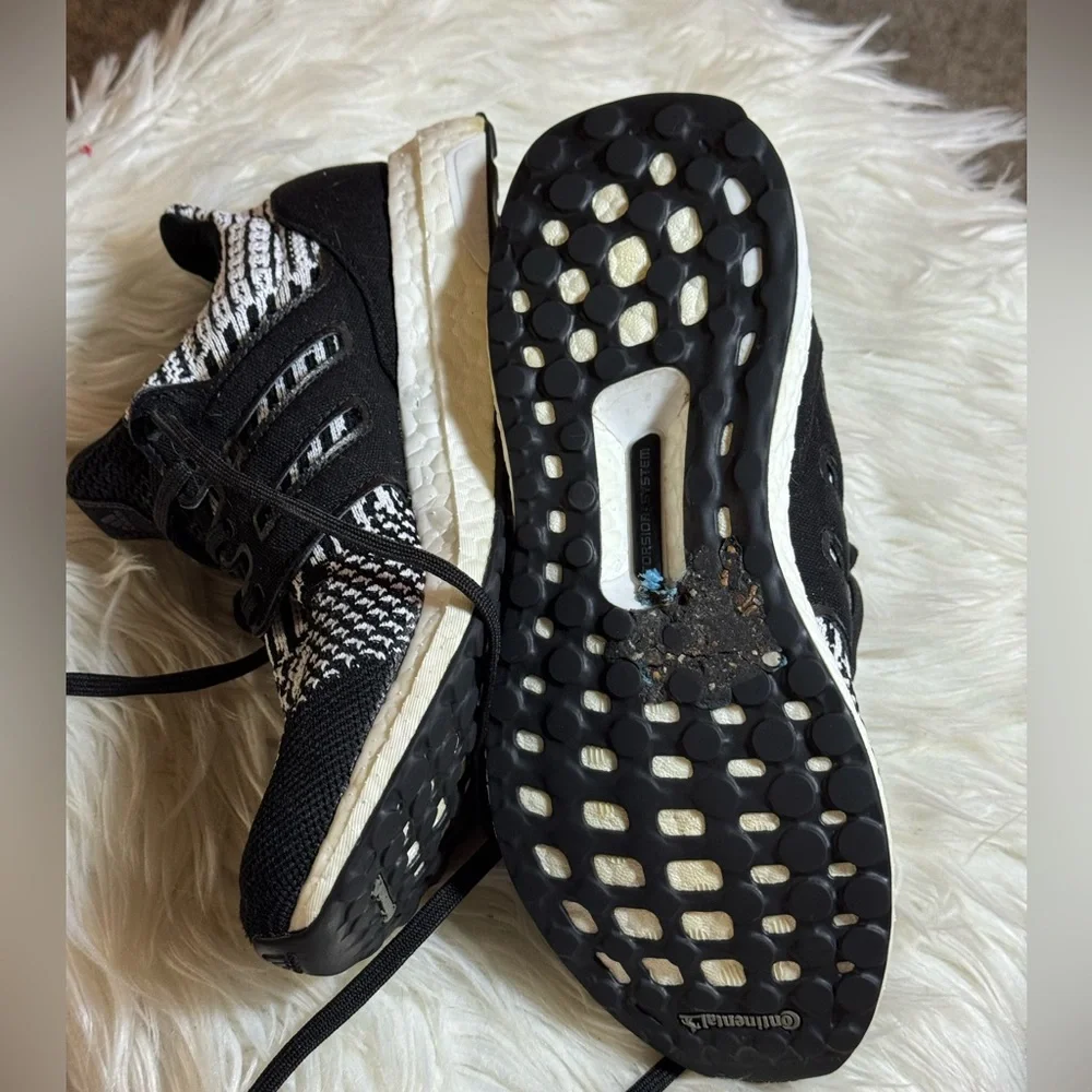 Adidas ultraboost 5 dna Sneakers womens size 6.5 J Oreo white Black Shoes 702001